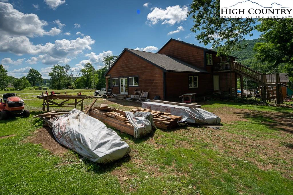 Image number 3 for the current listing