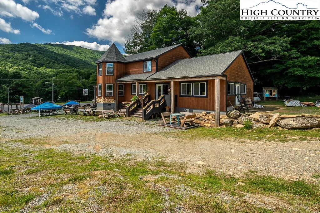 Image number 8 for the current listing
