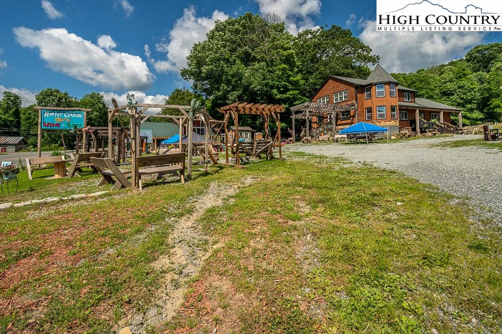 Image number 10 for the current listing