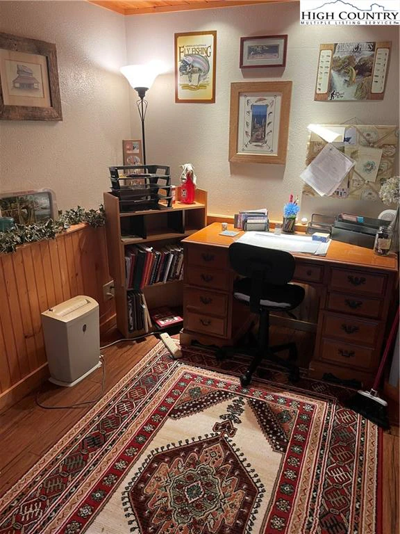 Image number 7 for the current listing