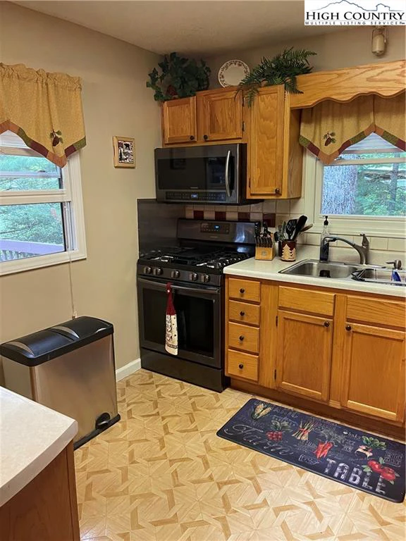 Image number 6 for the current listing