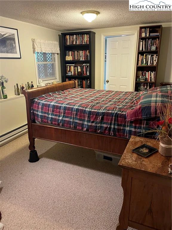 Image number 4 for the current listing