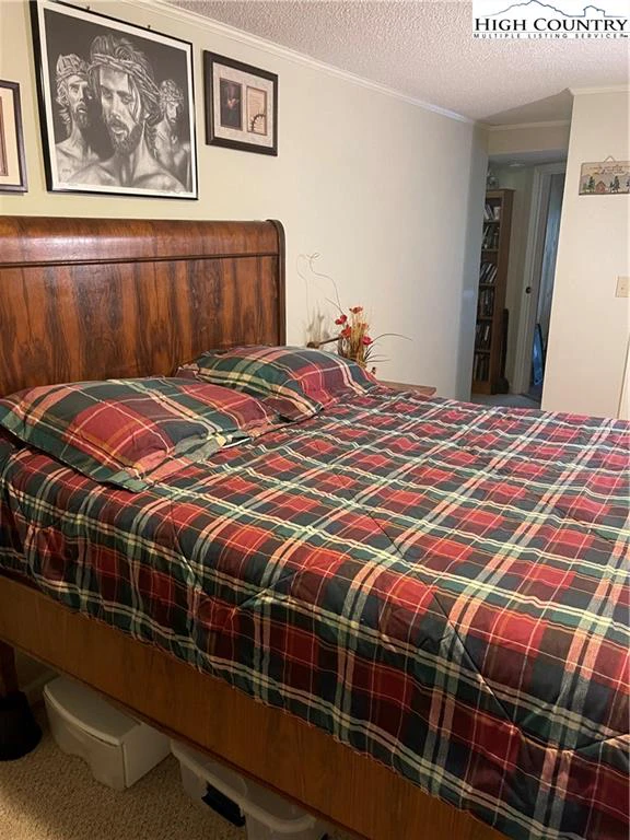 Image number 3 for the current listing