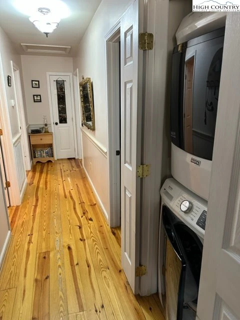 Image number 19 for the current listing