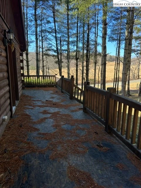 Image number 15 for the current listing