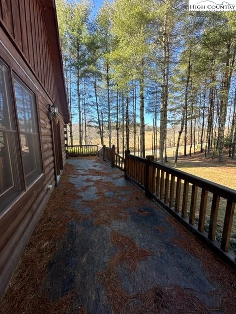 Image number 14 for the current listing