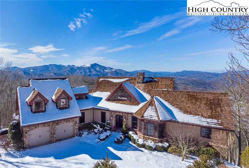 Image number 1 for the current listing