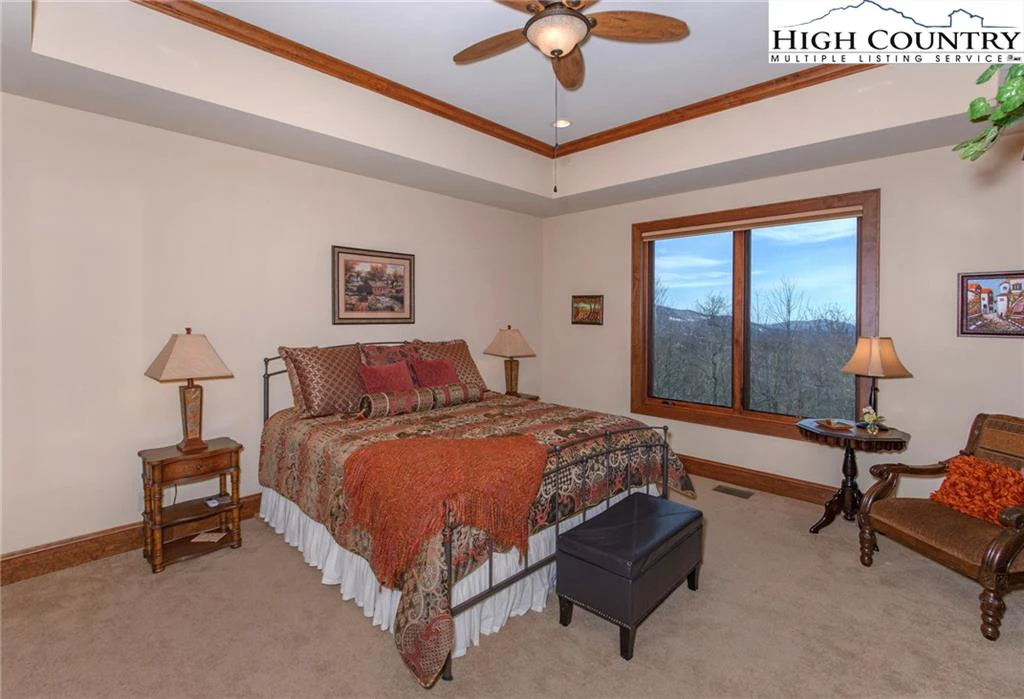 Image number 20 for the current listing