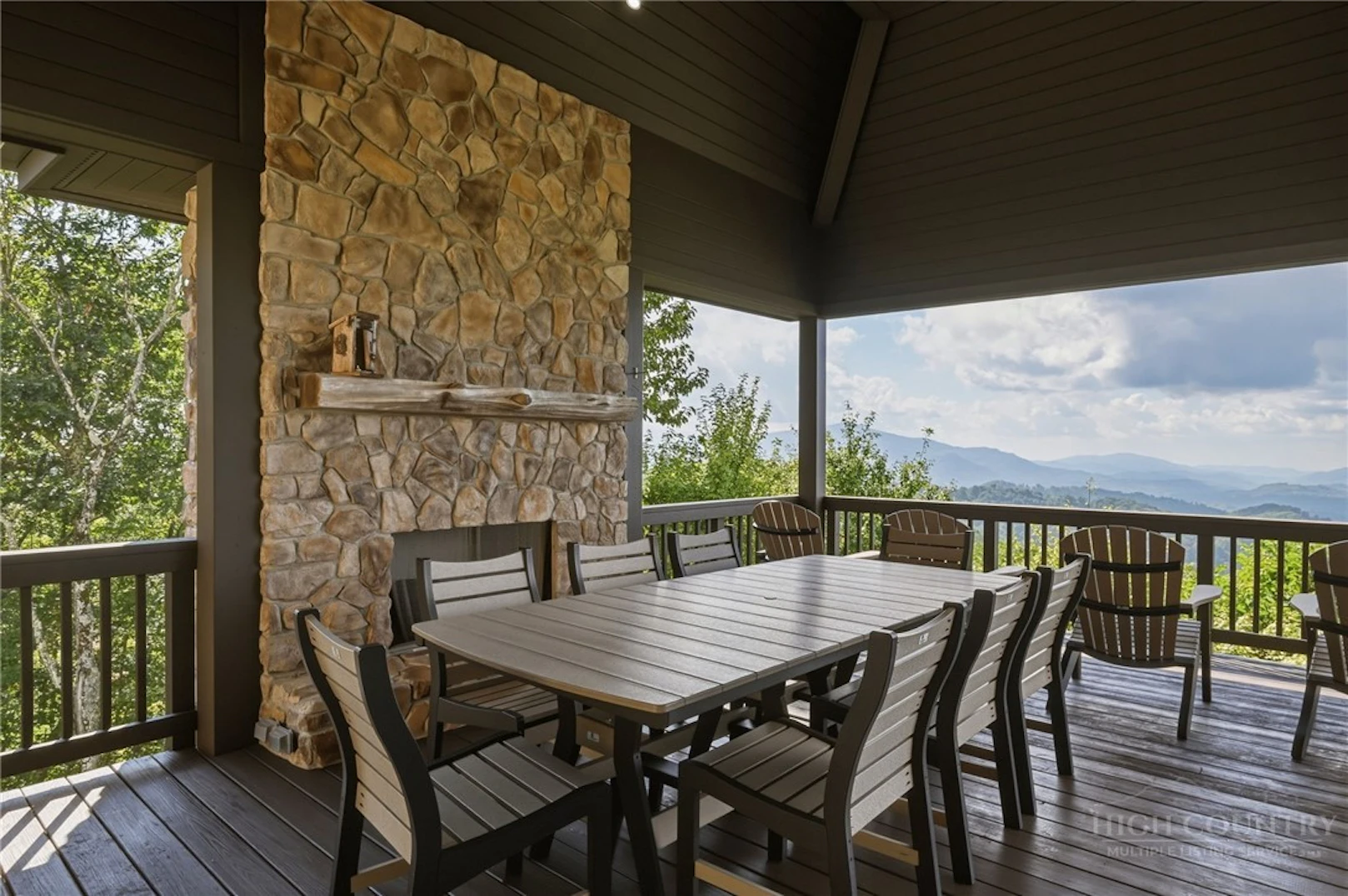 Image number 21 for the current listing