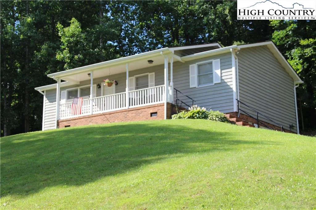 Image number 1 for the current listing