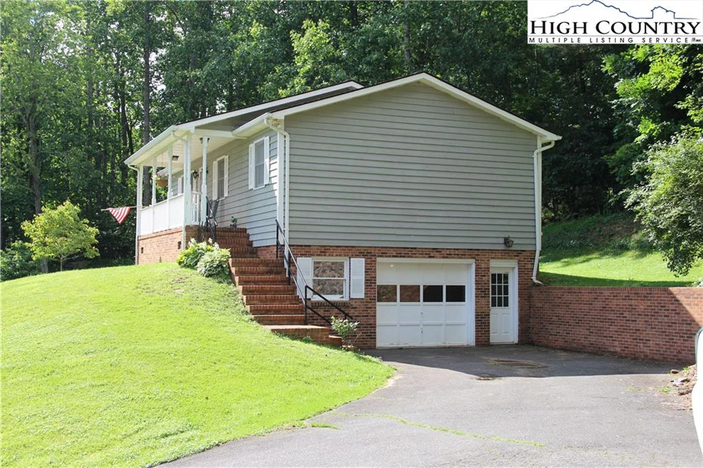 Image number 19 for the current listing