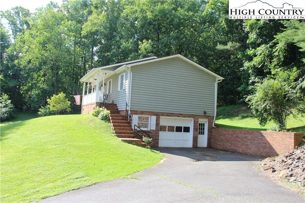Image number 18 for the current listing