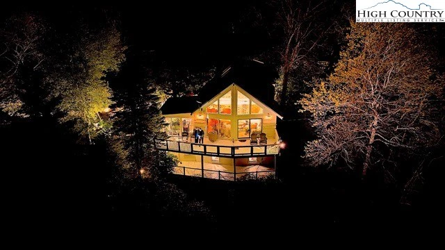Image number 1 for the current listing