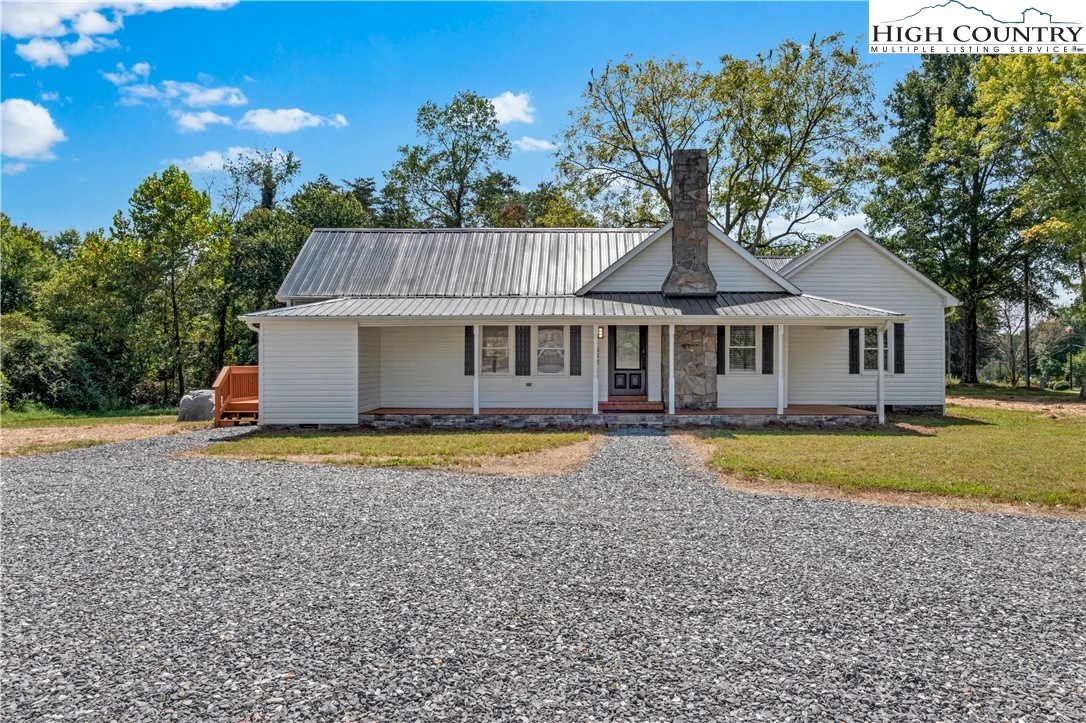 Image number 1 for the current listing