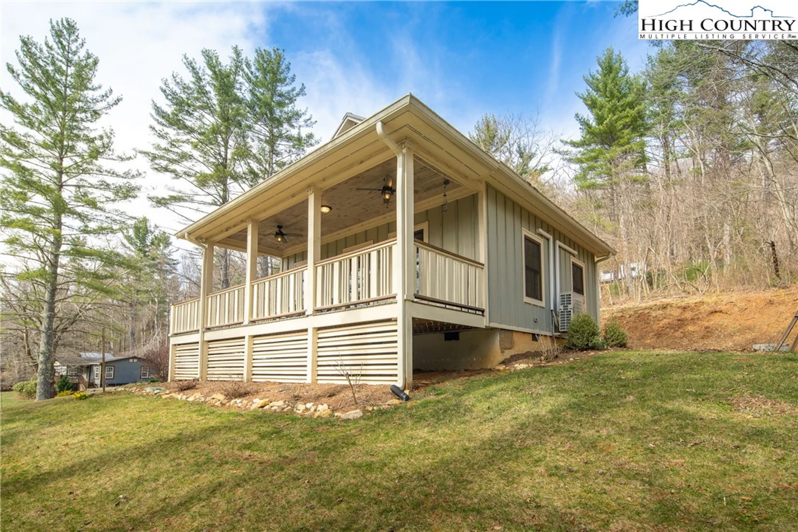 Image number 4 for the current listing