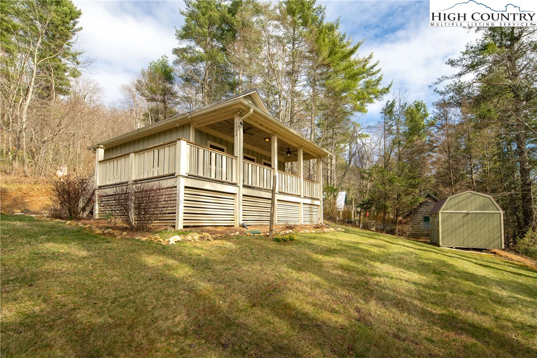 Image number 9 for the current listing