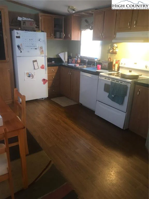 Image number 5 for the current listing
