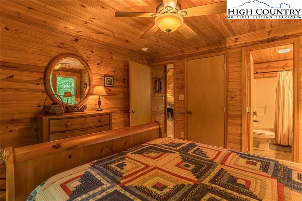 Image number 12 for the current listing