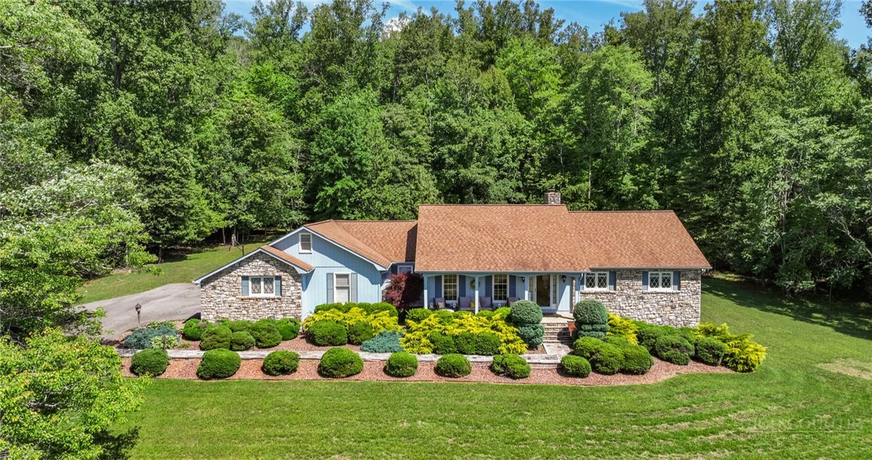 Image number 1 for the current listing