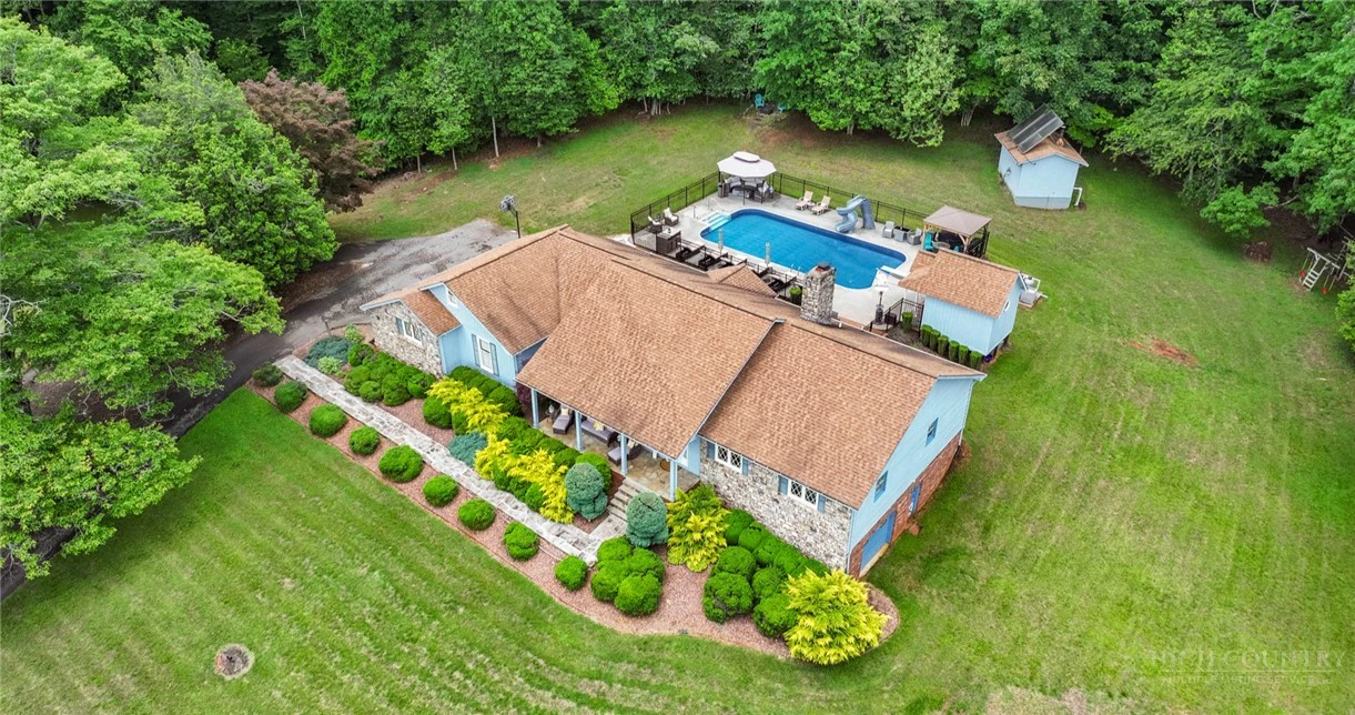 Image number 8 for the current listing