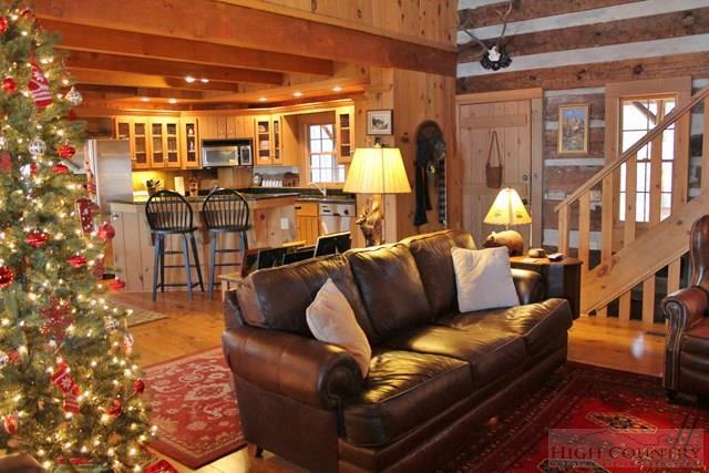 Image number 2 for the current listing