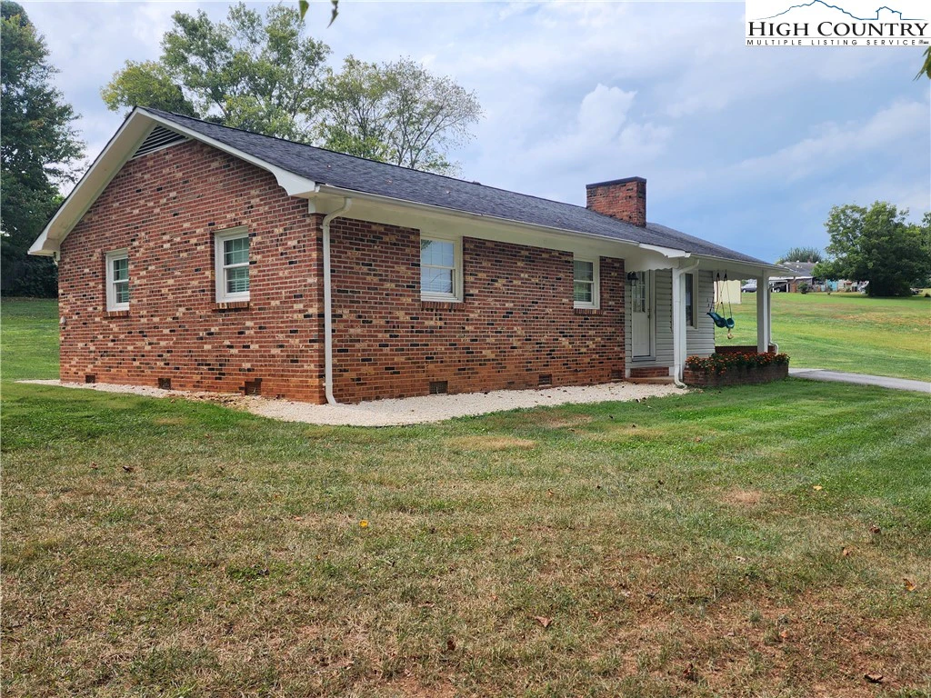 Image number 17 for the current listing