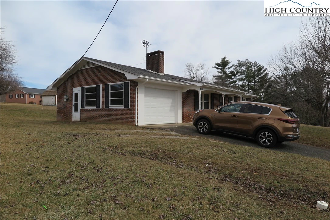 Image number 16 for the current listing