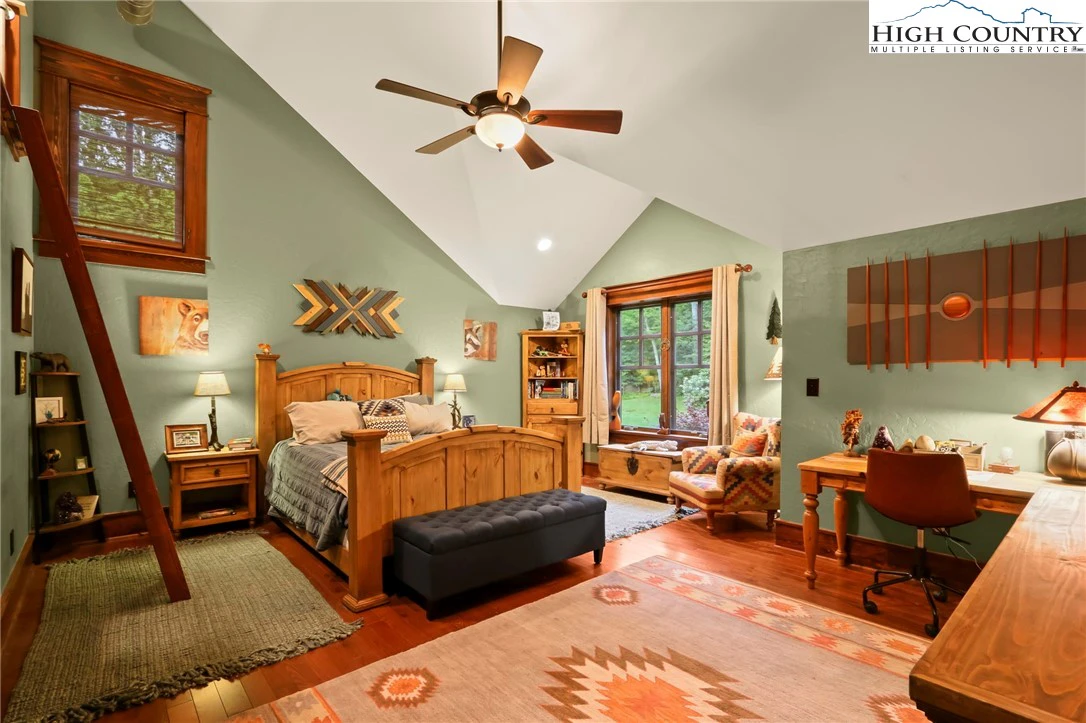 Image number 6 for the current listing