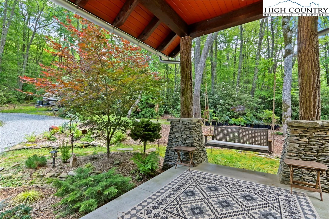 Image number 15 for the current listing
