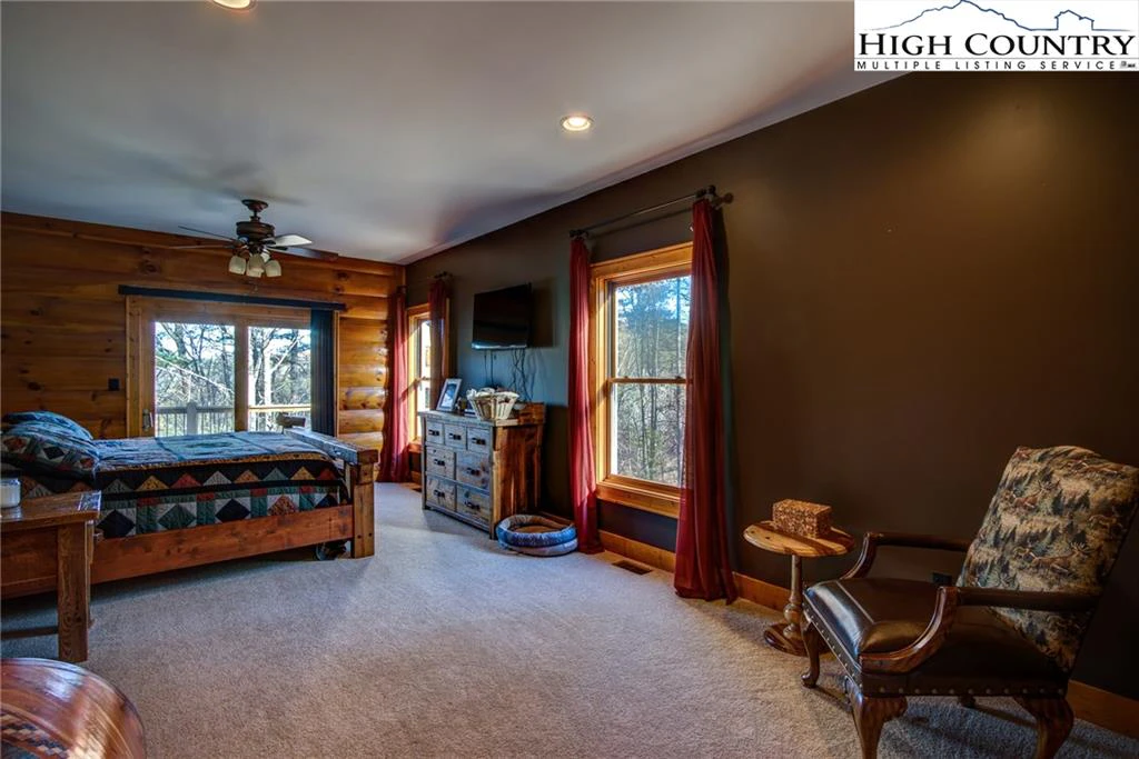 Image number 12 for the current listing