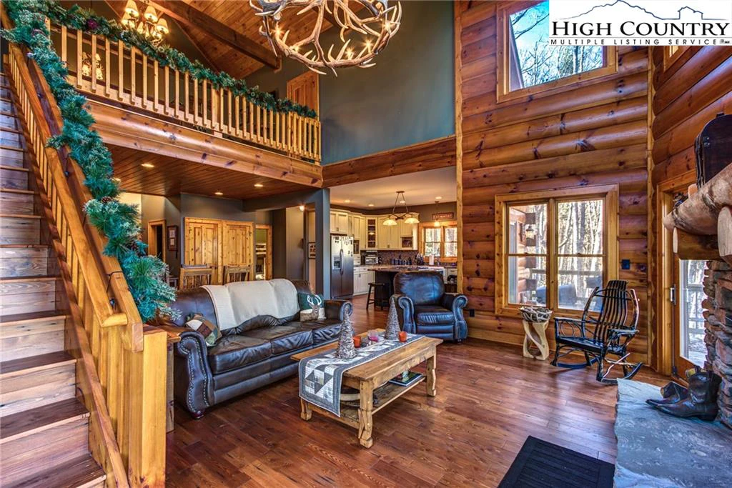 Image number 6 for the current listing