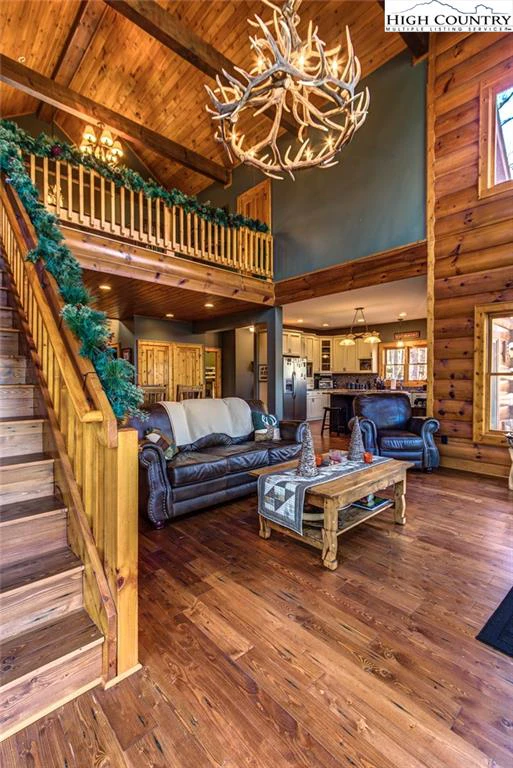 Image number 7 for the current listing