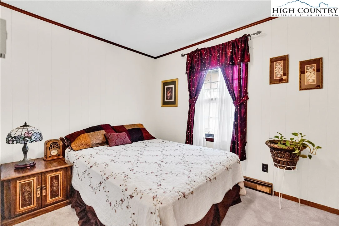 Image number 2 for the current listing