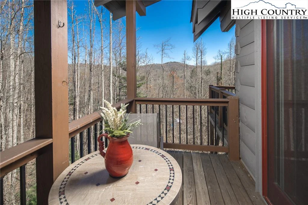 Image number 7 for the current listing