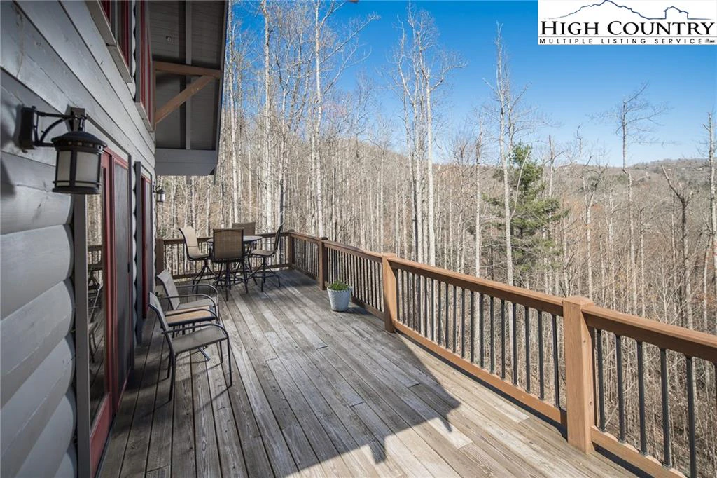Image number 6 for the current listing