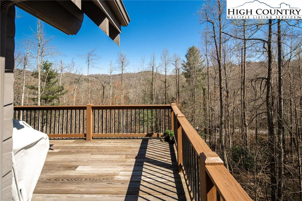 Image number 5 for the current listing
