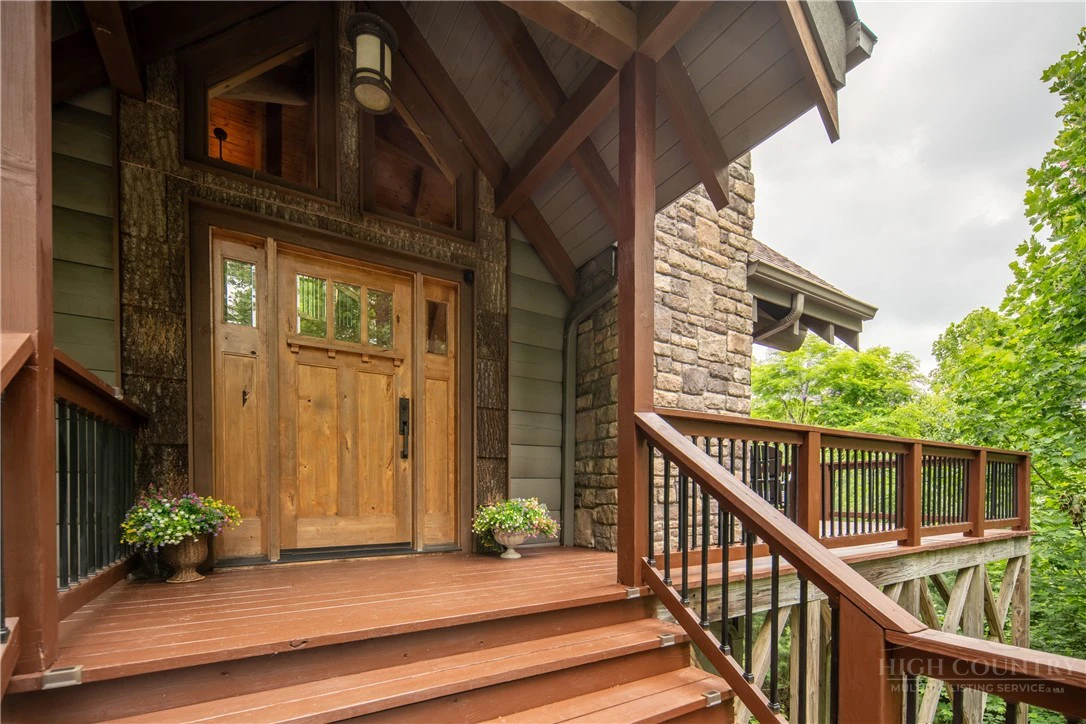 Image number 3 for the current listing