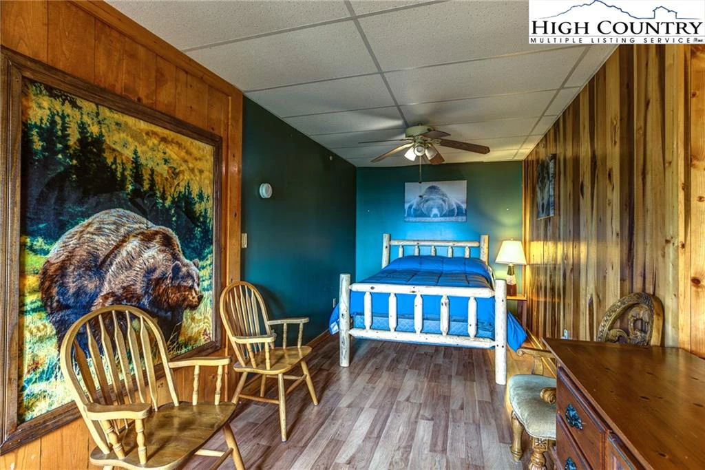 Image number 5 for the current listing