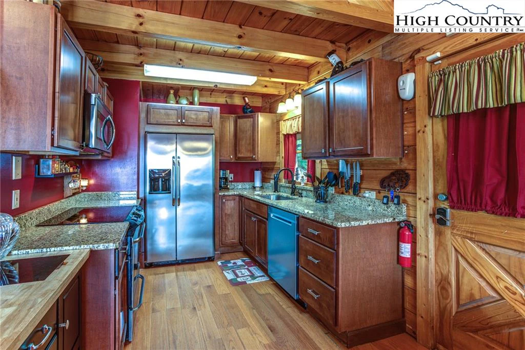 Image number 7 for the current listing