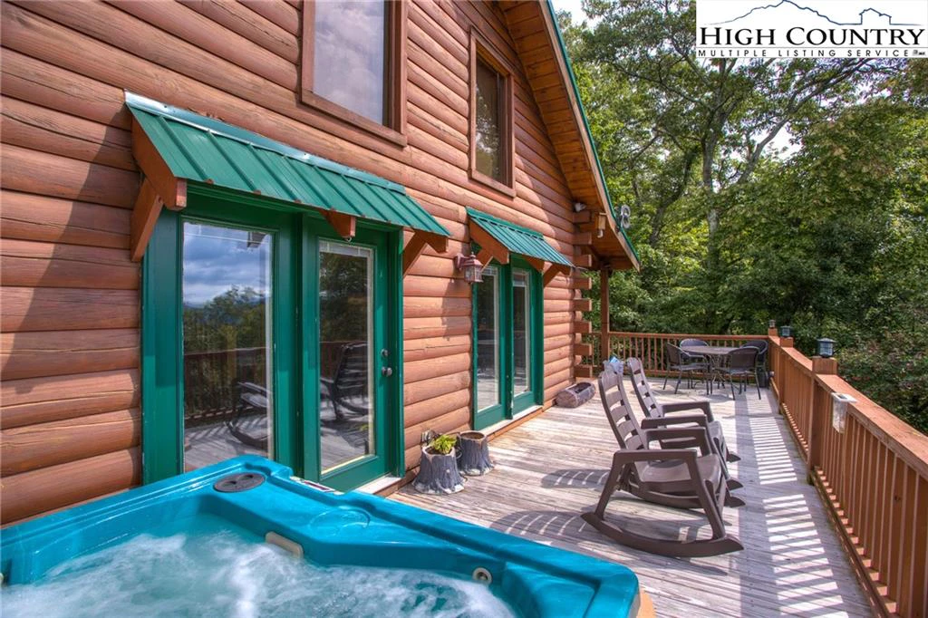 Image number 9 for the current listing