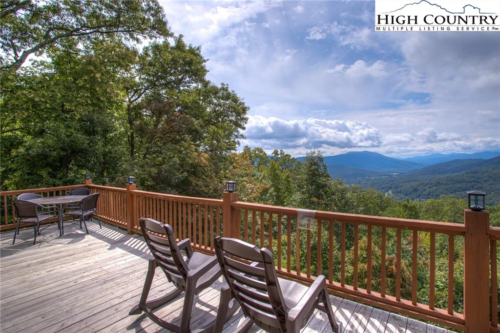 Image number 11 for the current listing