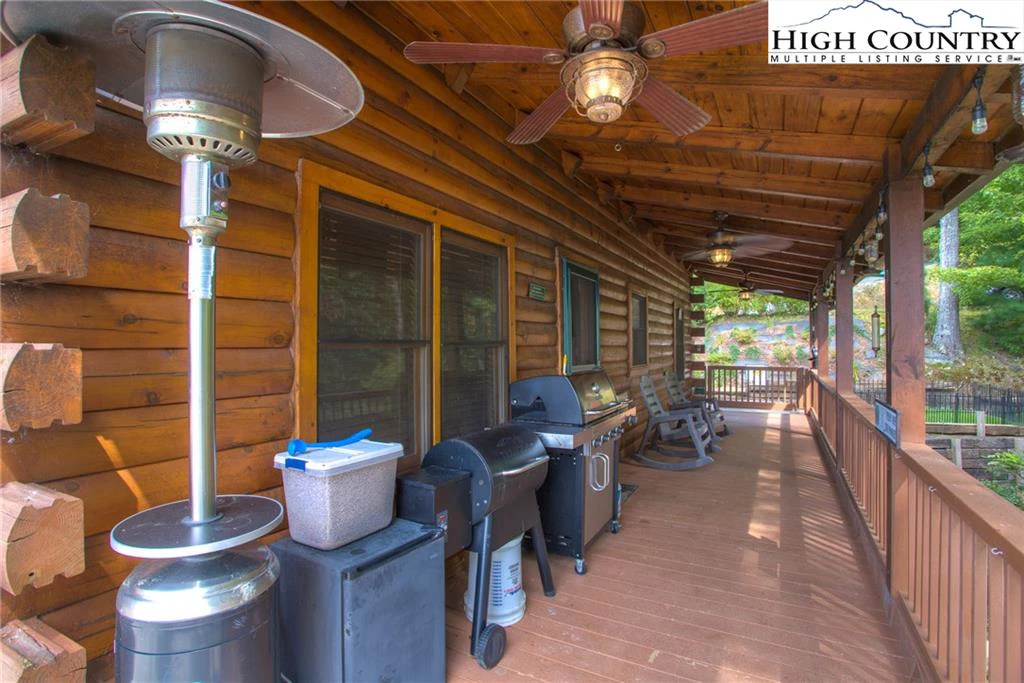 Image number 2 for the current listing