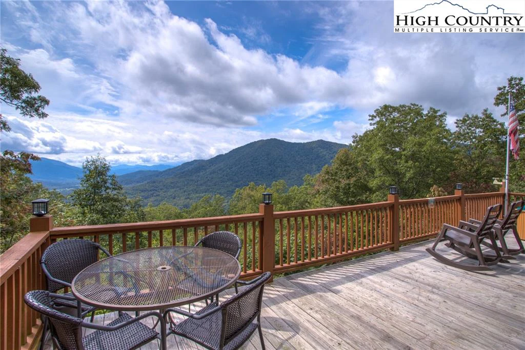 Image number 14 for the current listing