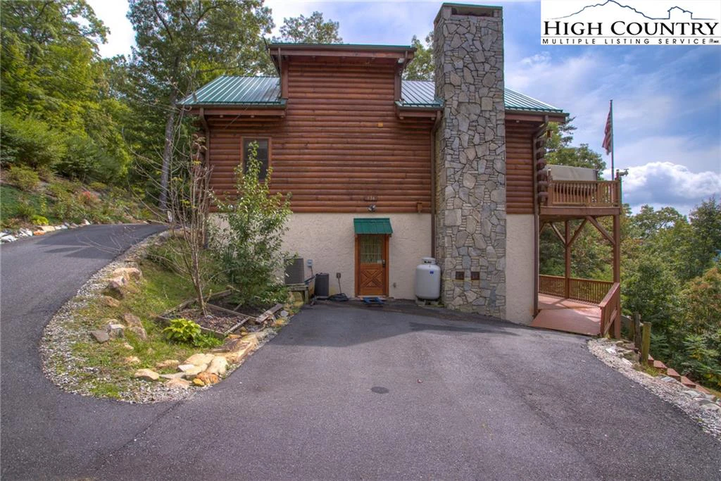 Image number 15 for the current listing