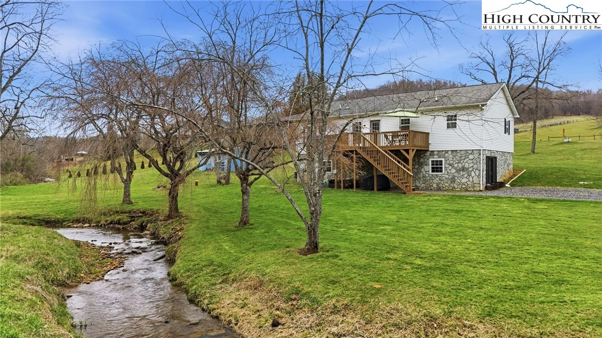 Image number 31 for the current listing