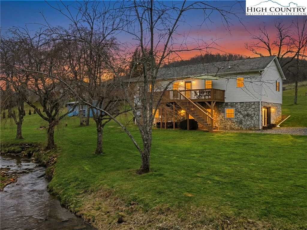 Image number 1 for the current listing