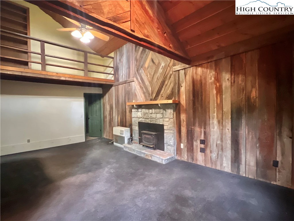Image number 8 for the current listing