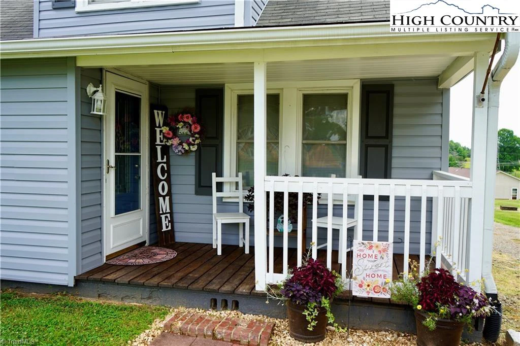 Image number 19 for the current listing