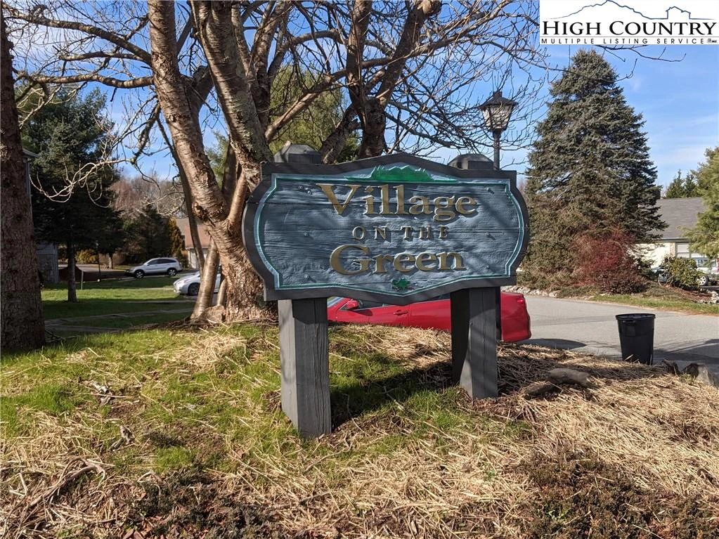 Image number 1 for the current listing