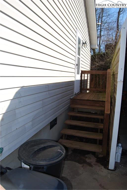 Image number 8 for the current listing